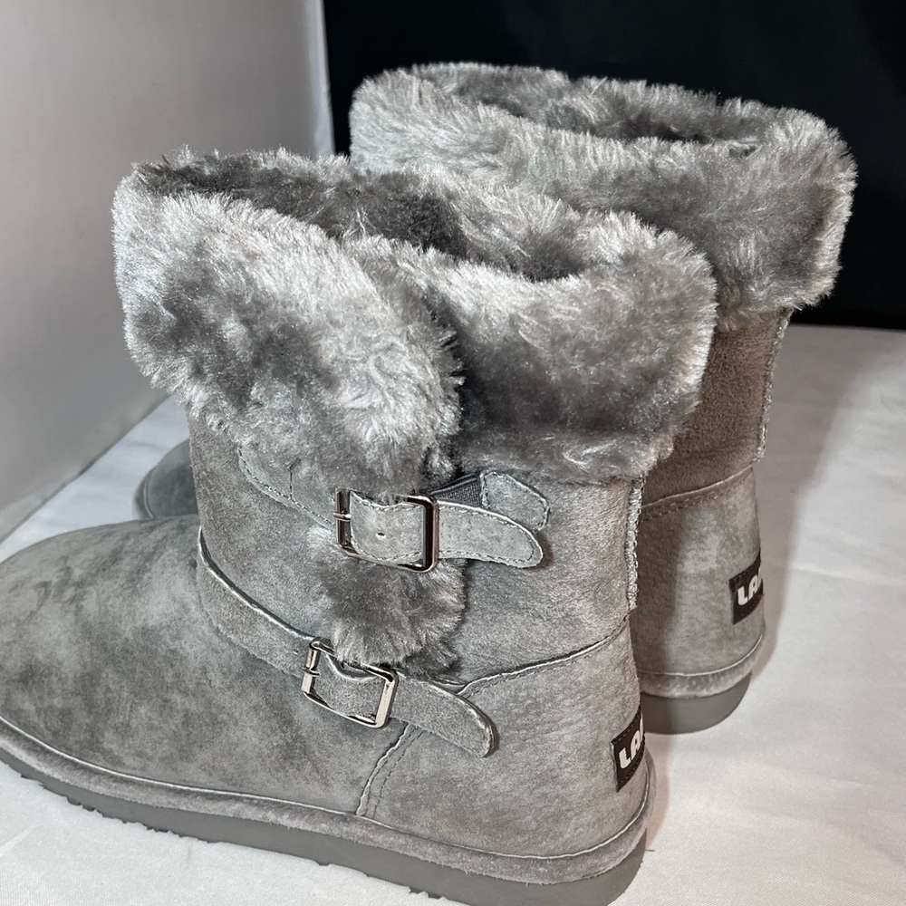 Lamo Gray Fur-Lined leather Boots with Buckles